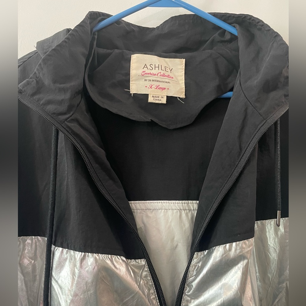 Black & silver windbreaker